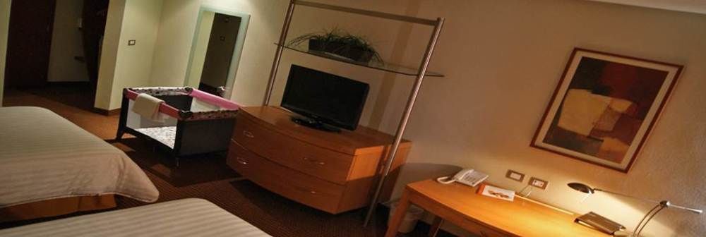 Hotel Mercury Inn Queretaro Bagian luar foto