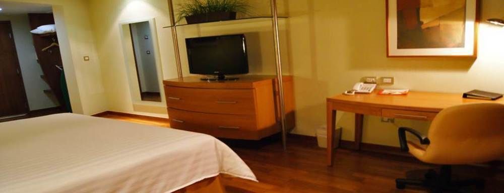 Hotel Mercury Inn Queretaro Bagian luar foto