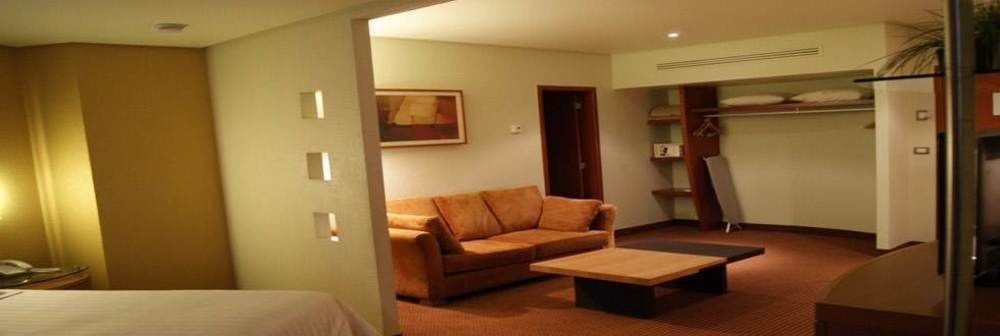 Hotel Mercury Inn Queretaro Bagian luar foto