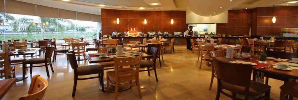 Hotel Mercury Inn Queretaro Bagian luar foto