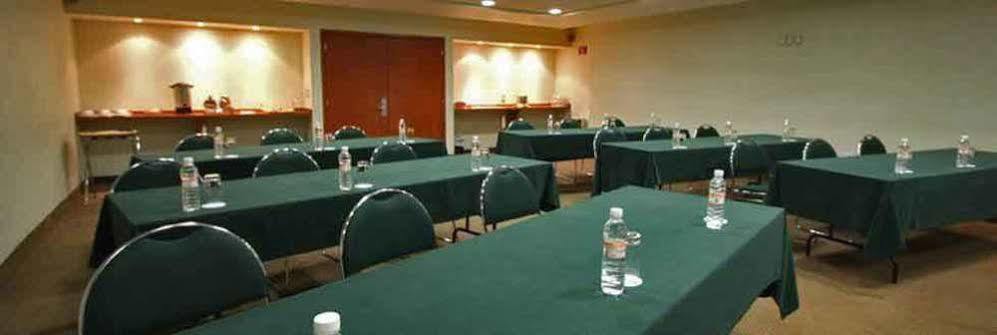 Hotel Mercury Inn Queretaro Bagian luar foto