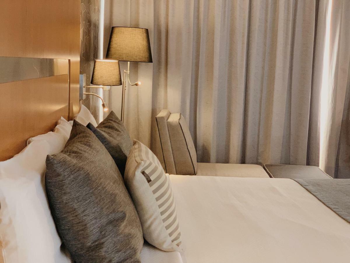 Hotel Mercury Inn Queretaro Bagian luar foto