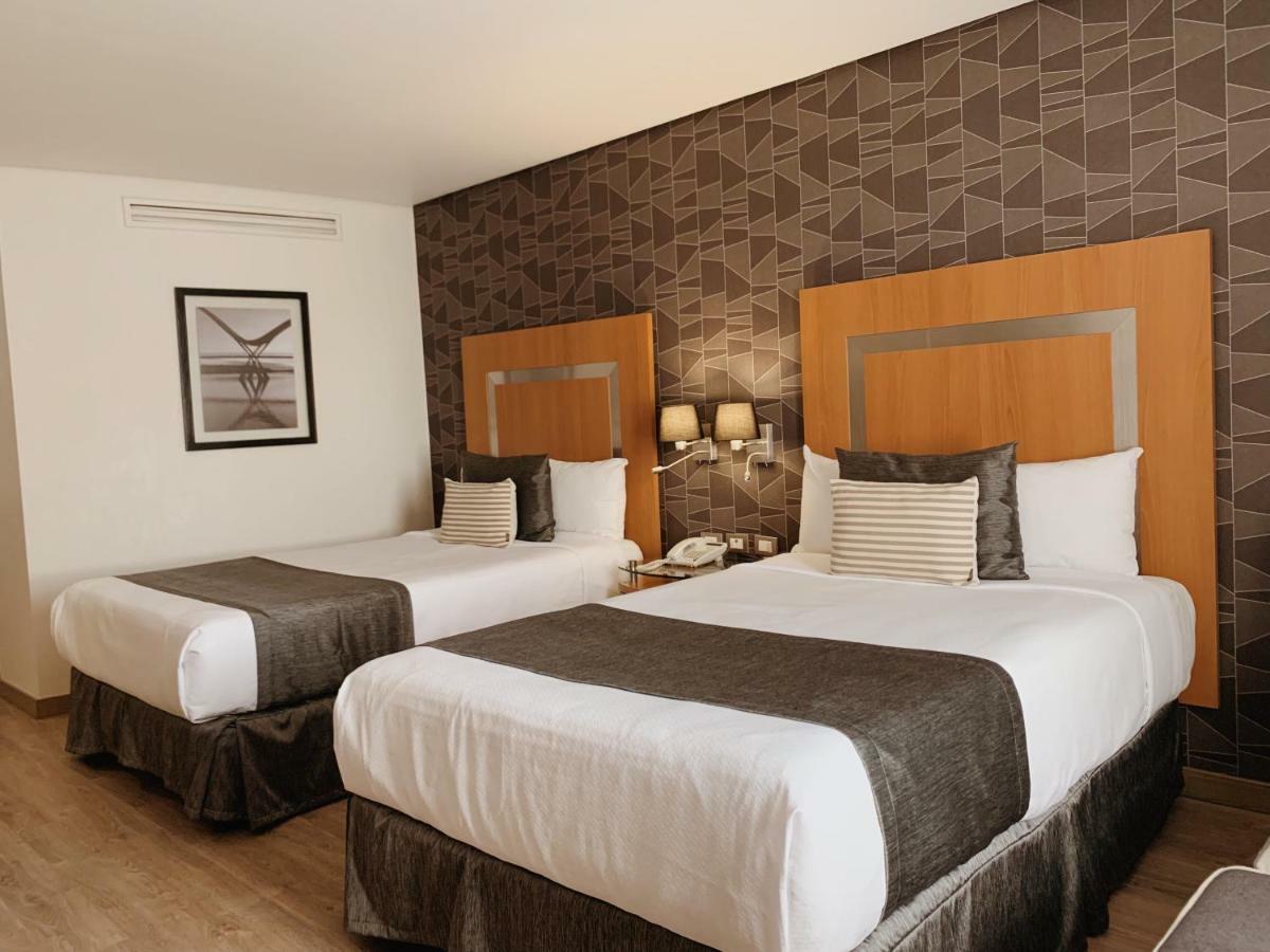 Hotel Mercury Inn Queretaro Bagian luar foto